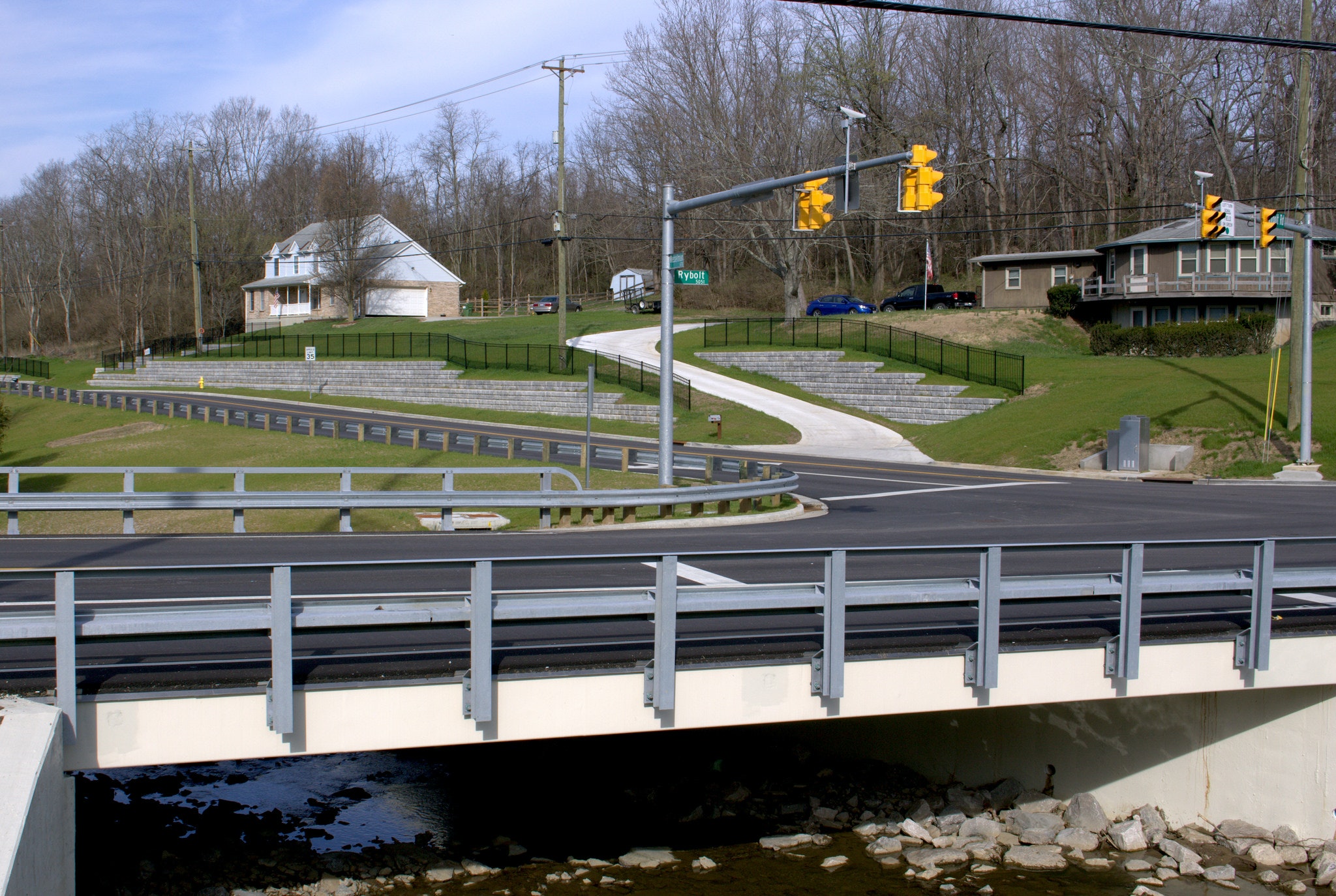 Redi-Rock-Structures-of-OKI-Rybolt-Road-gravity-retaining-walls1