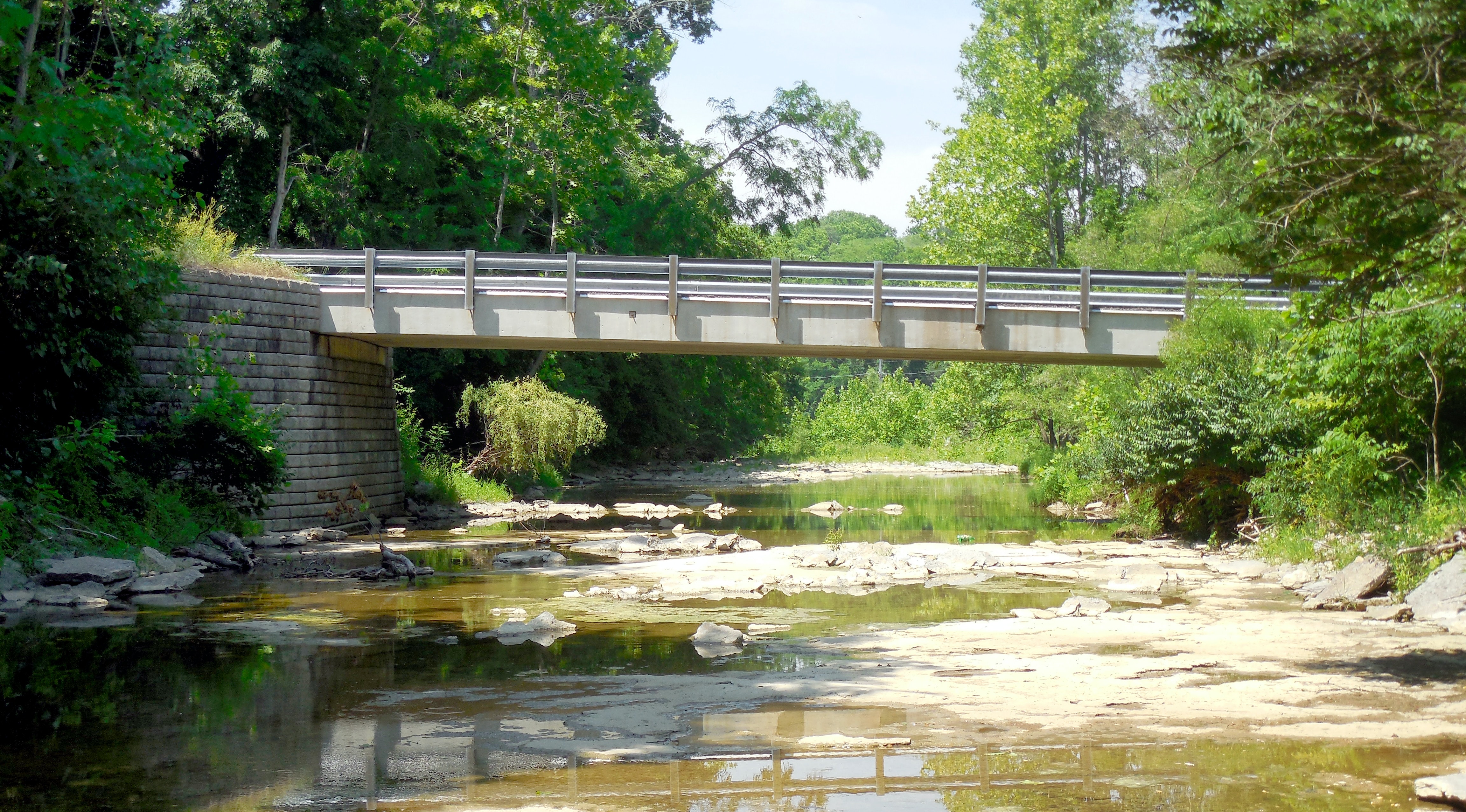 Redi-Rock_cobblestone-reinforced-bridge-OKI-gaynorRoad-10yr4