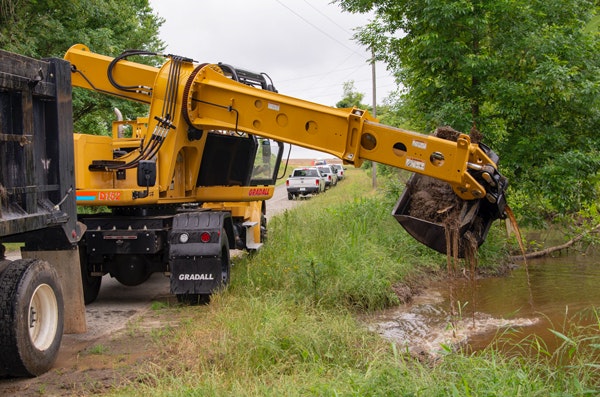 gradall-excavators-1-102218