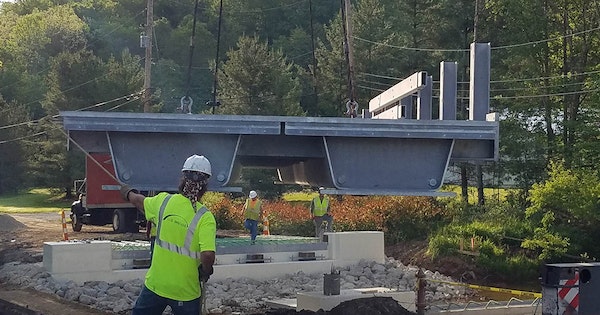 1654878277014 Tub Girders Being Placed