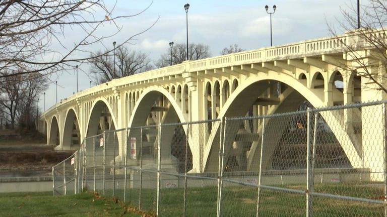 6571dc504cf4fe001e1038da Aaabridge