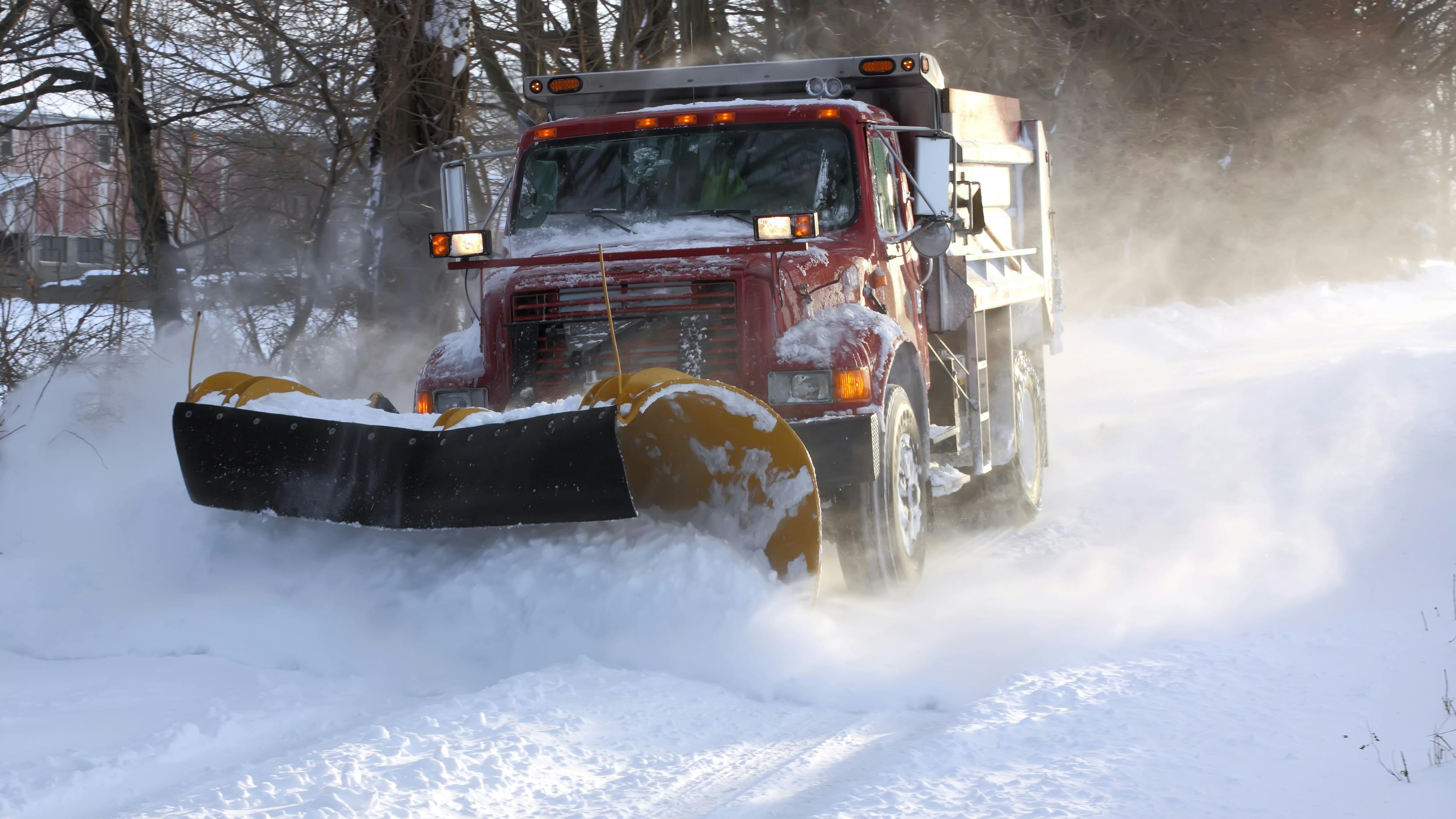Snow plow truck