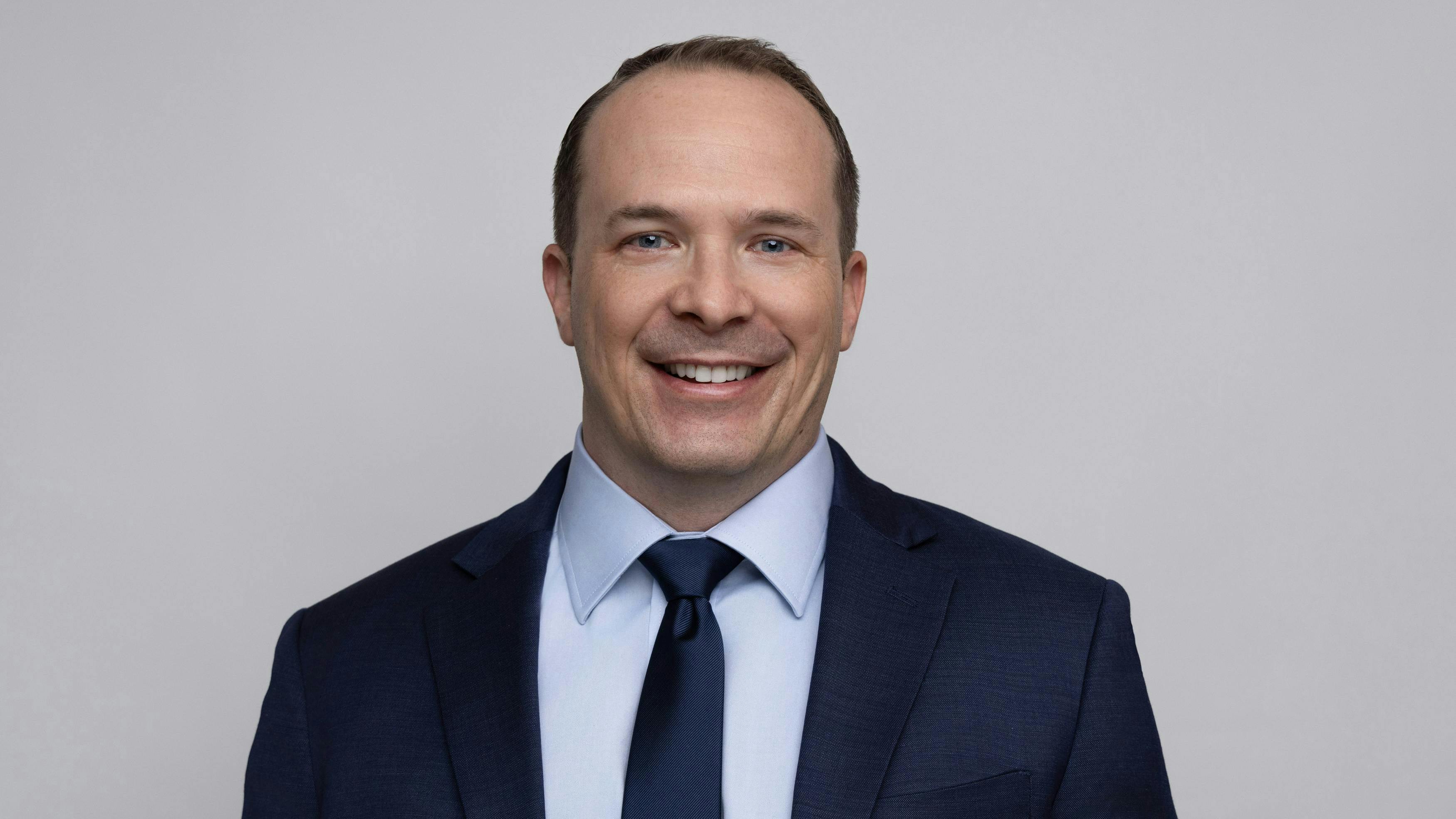 67b7494cf95b5c11a27e5bbfjenkins_gavin_437482retouc