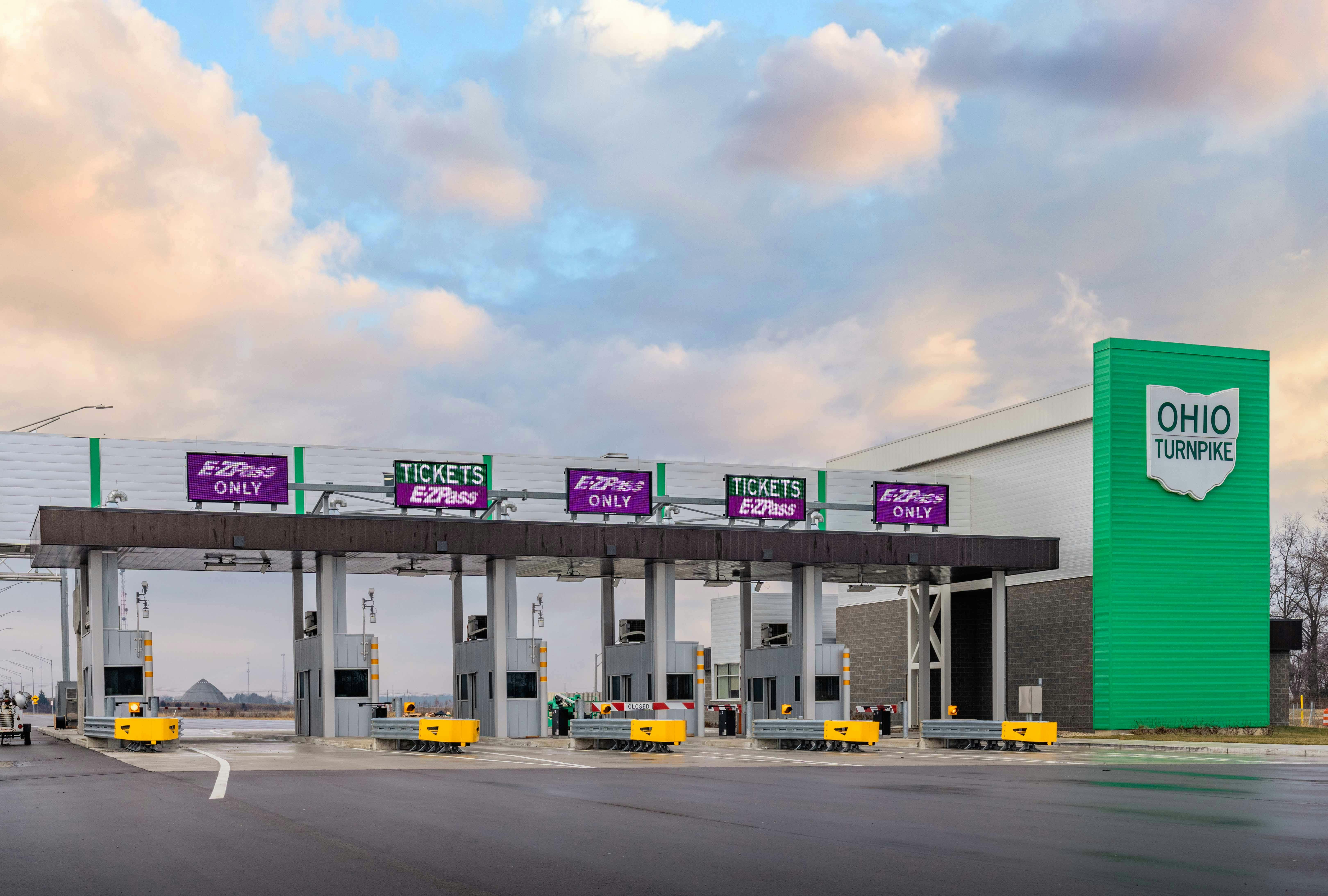 A toll plaza on the Ohio Turnpike.
