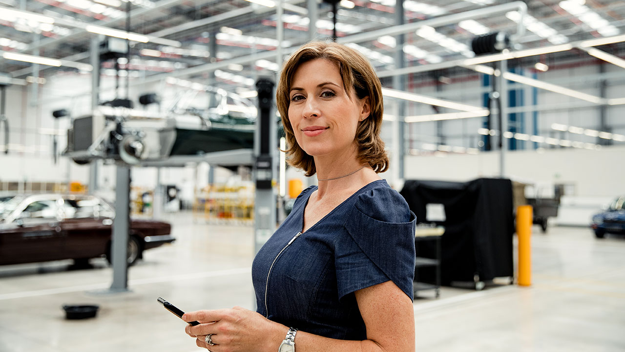 6980ac0f7c7533dcf6747b84 1604452293229885 Yes Manufacturing Gettyimages88