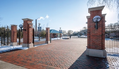 1654812626557 Lincoln Park