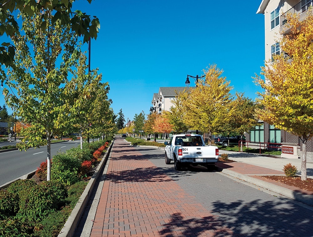 1654812713534-uni_cb17