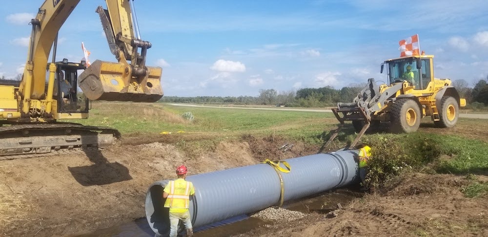 1654812934960 Ads South Haven Airport Photo A