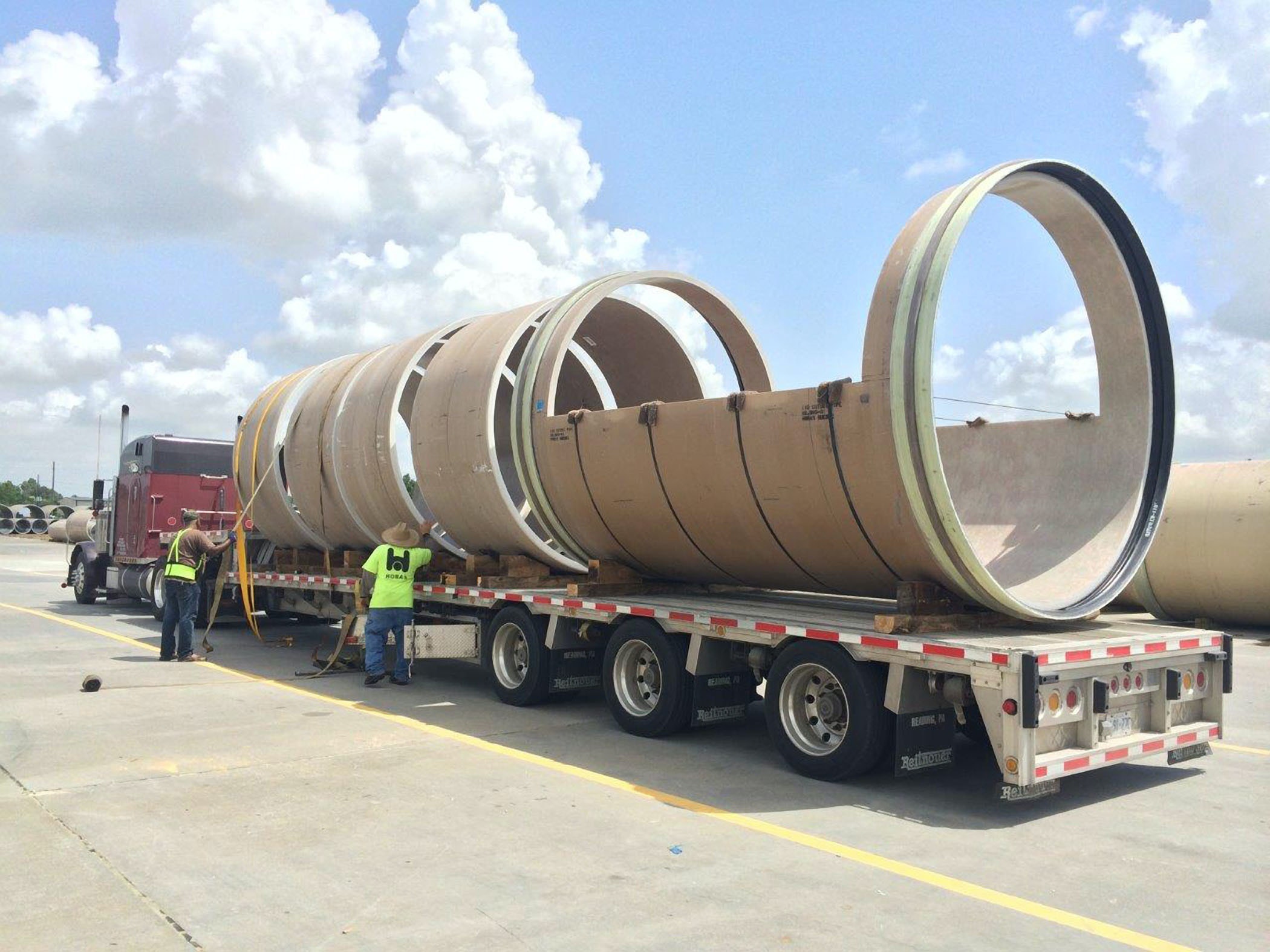 1655260549946-hobas_loading_for_montreal