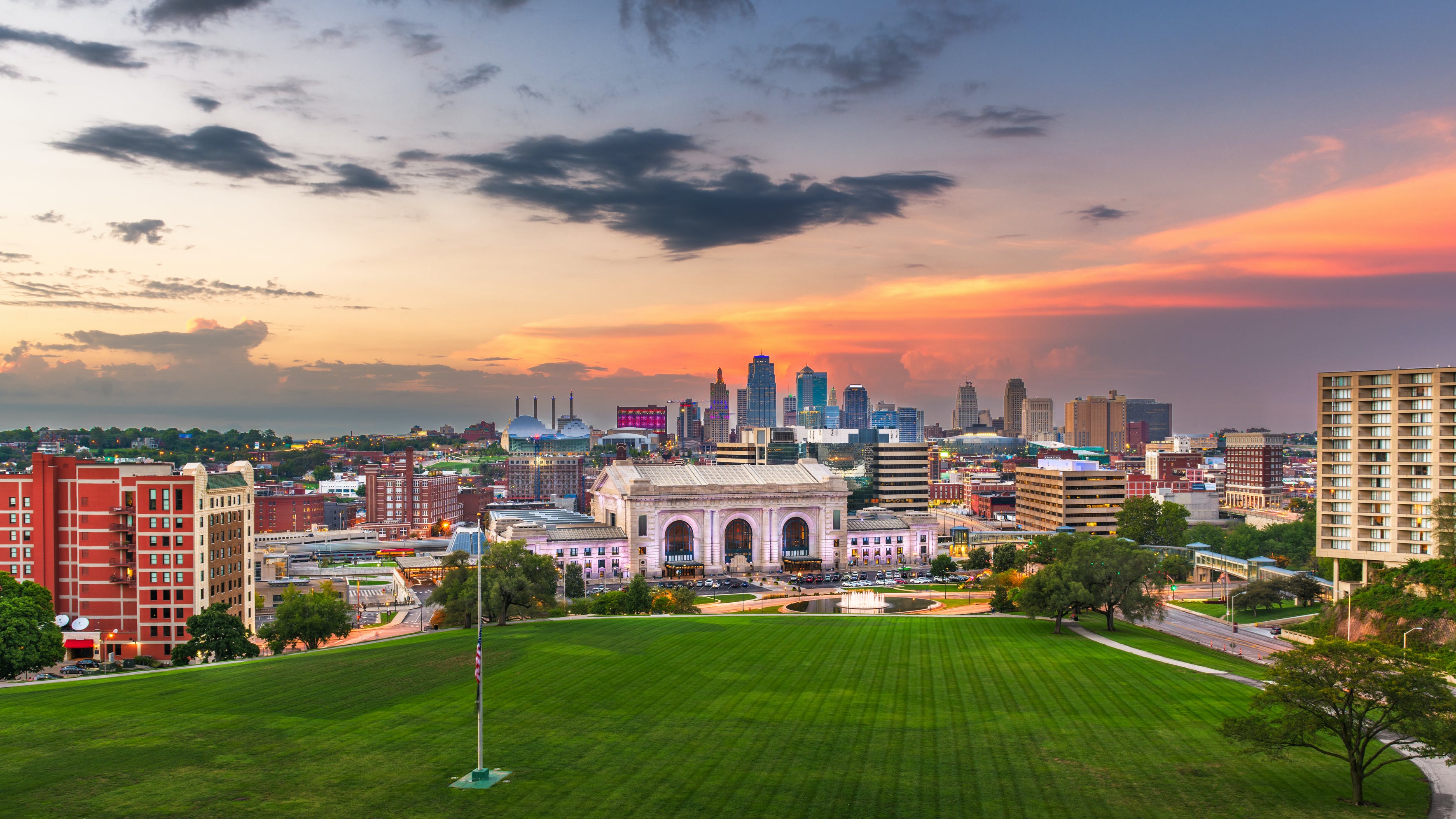 dreamstime_xl_128068312