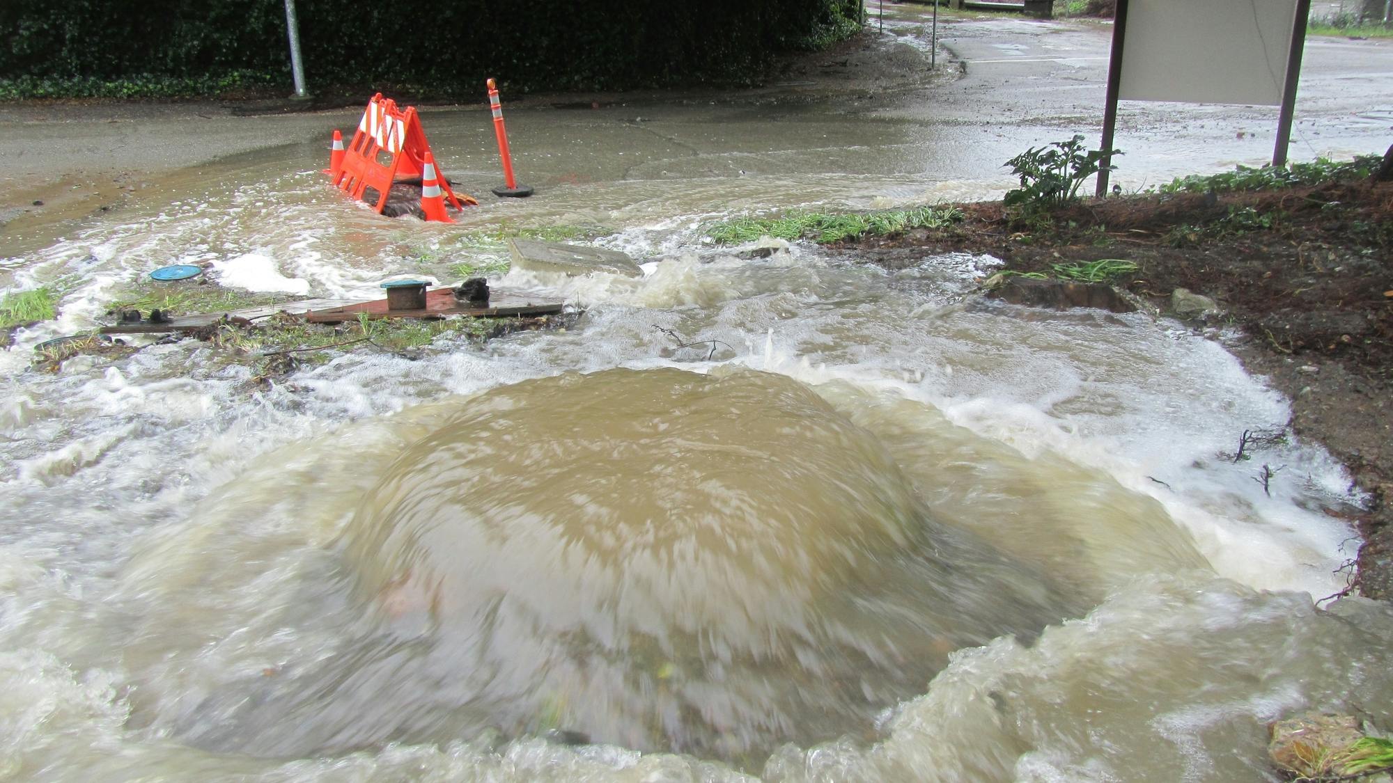 Michigan Senator urges cooperation to resolve regional water issues