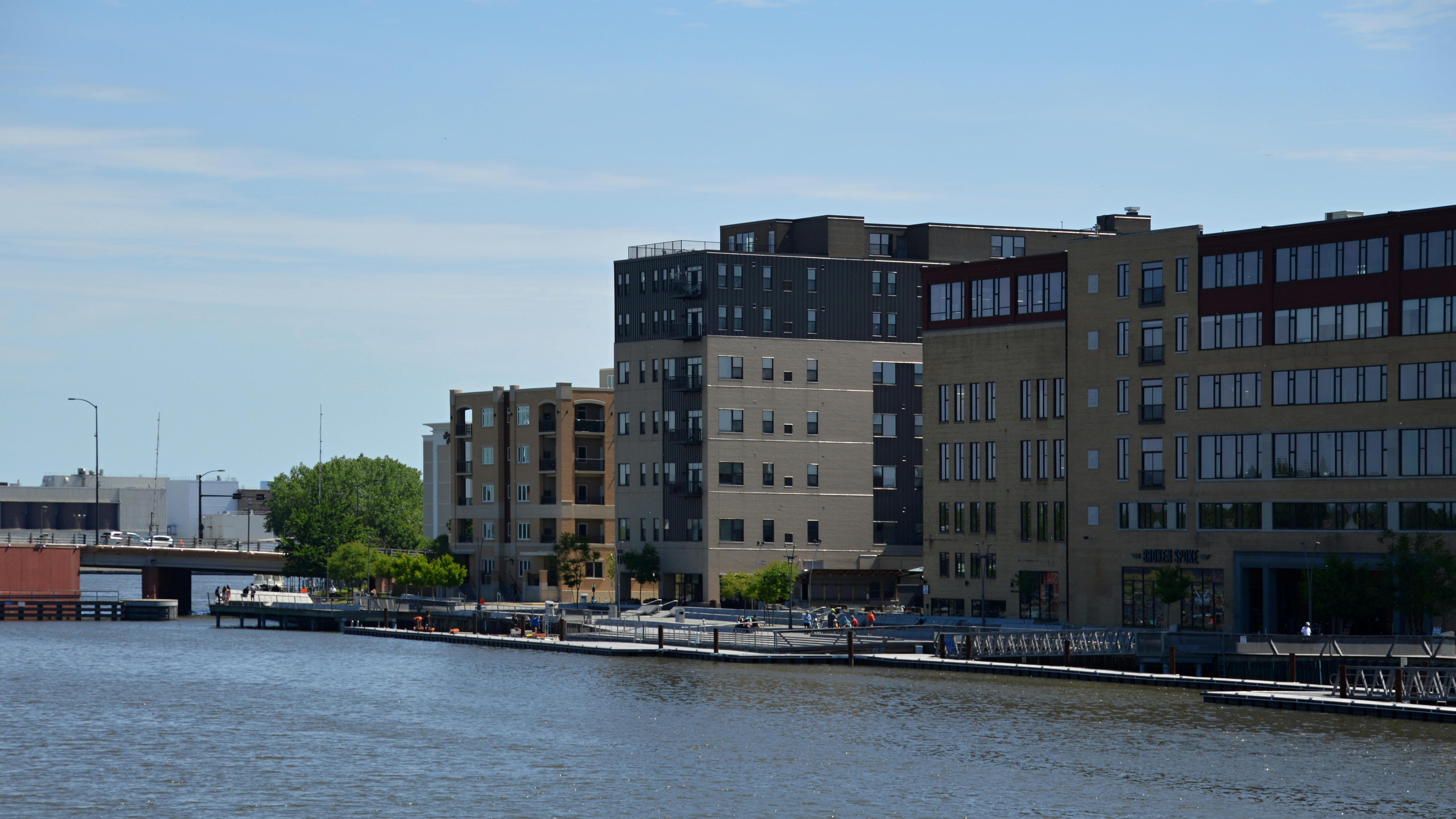 dreamstime_xxl_250189204