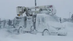 Linemans Spotlight record snowfall Linemans Spotlight record snowfall