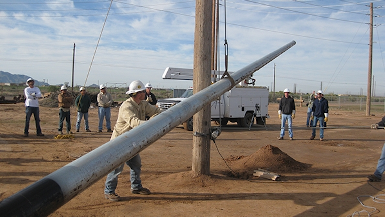 Schools Teach Linemen To Work With Steel T D World