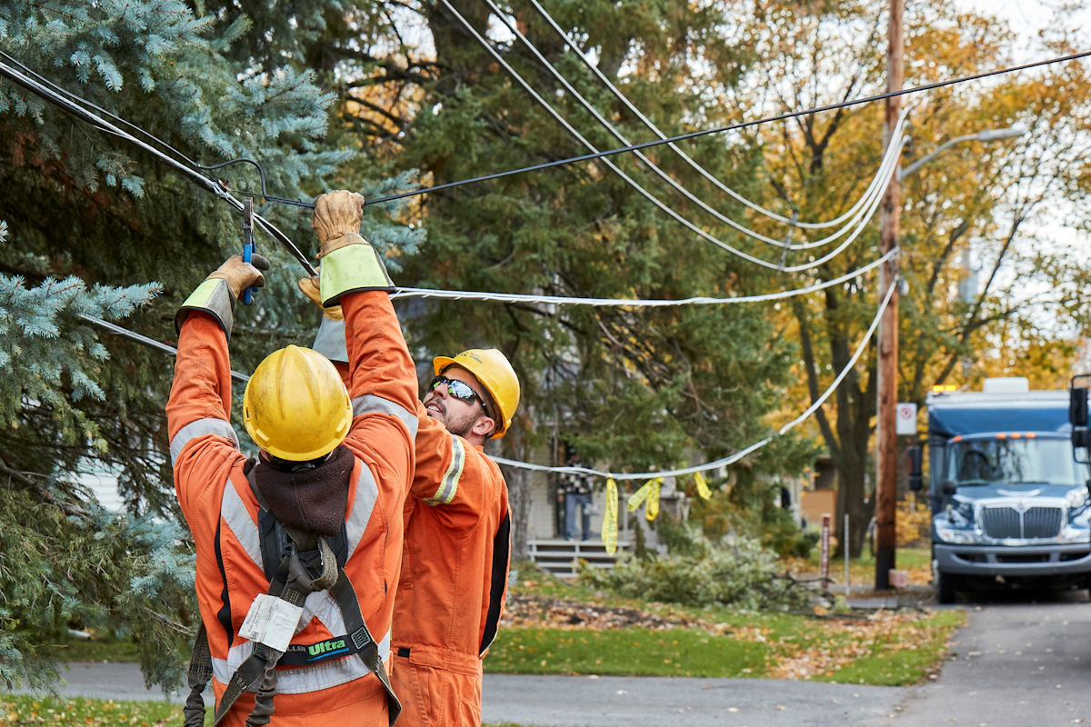 Hydro Quebec Hydro One Restore Service Following Windstorms T D World