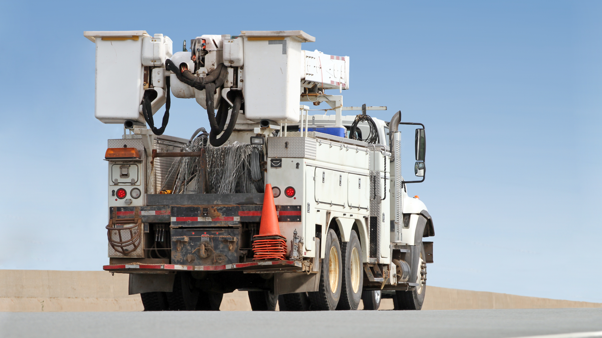 lineman bucket truck toys