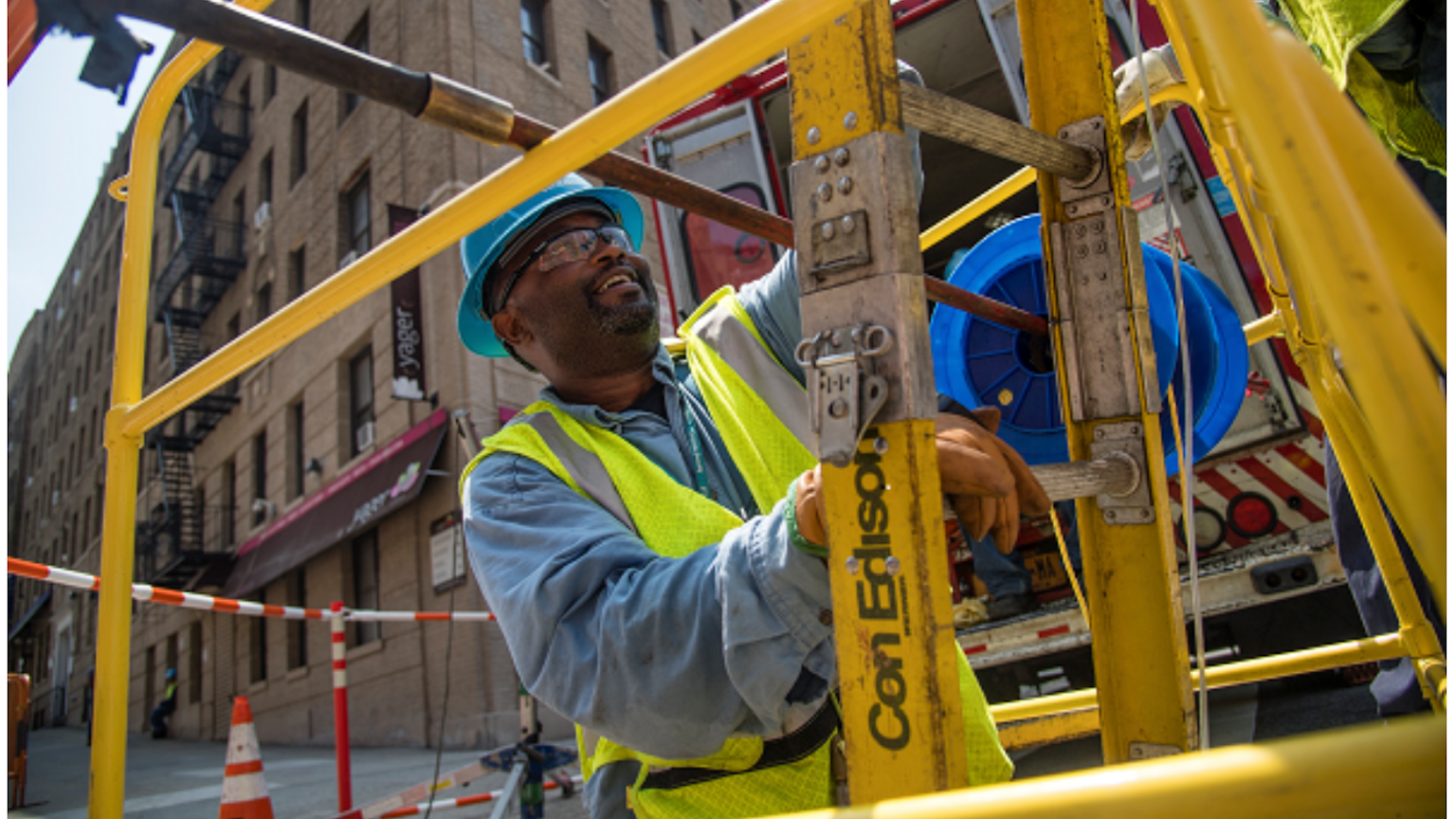 Con Edison Invests for Summer 2020 and New Yorkโs Clean Energy Future ...