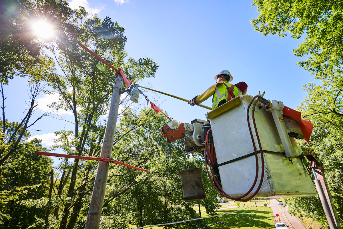 Penelec Installs New Automated Devices To Reduce Duration Of Power Outages T D World