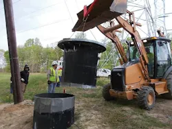 Lifting off the damaged upper part of the caisson. Lifting off the damaged upper part of the caisson.