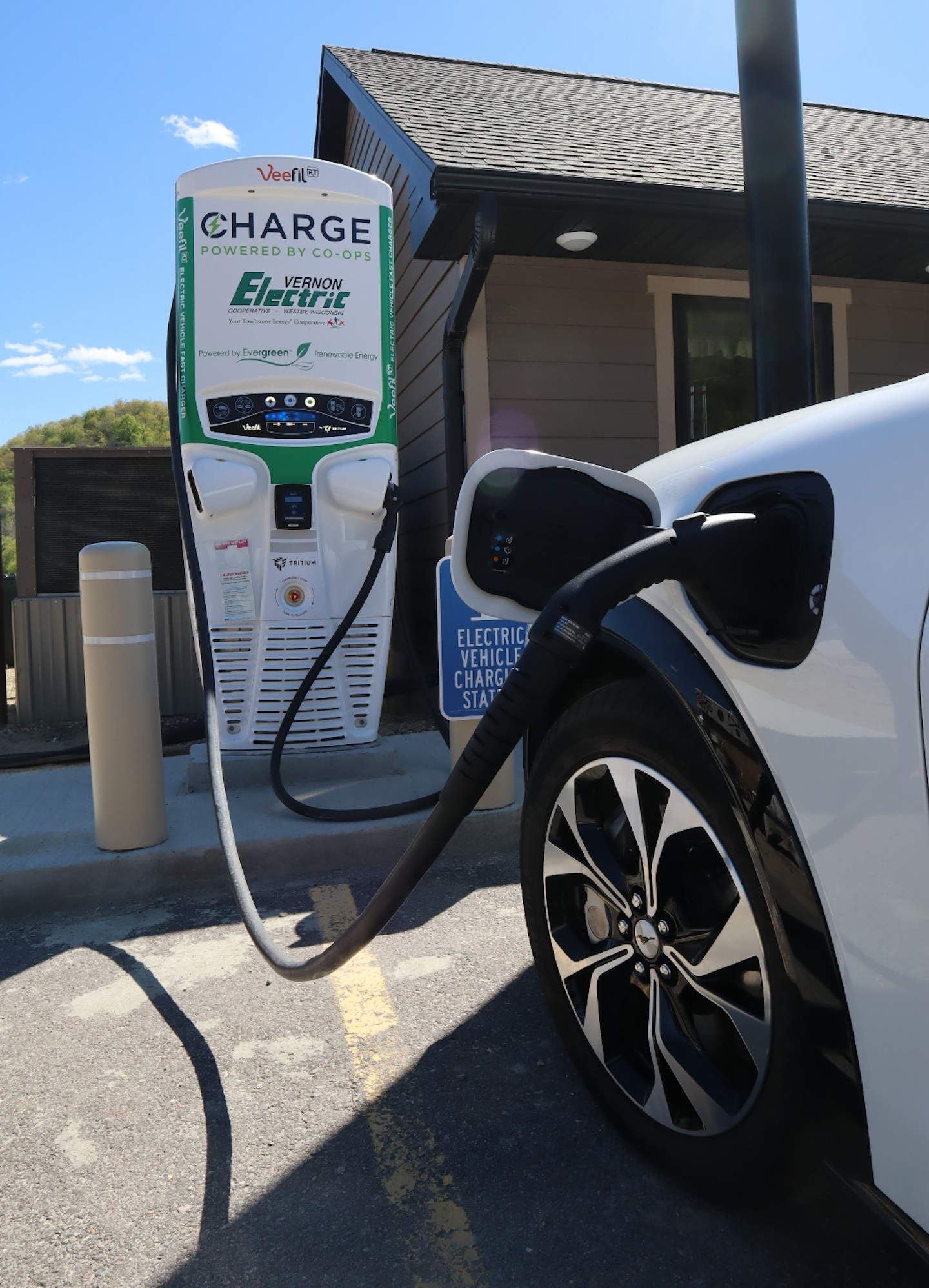 Coops Create EV Charging Network in Upper Midwest T&D World