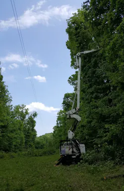 The MTE crew is conducting an Ash tree removal off of the ROW with a member’s permission to ensure the tree will not die and fall into power lines. The MTE crew is conducting an Ash tree removal off of the ROW with a member’s permission to ensure the tree will not die and fall into power lines.