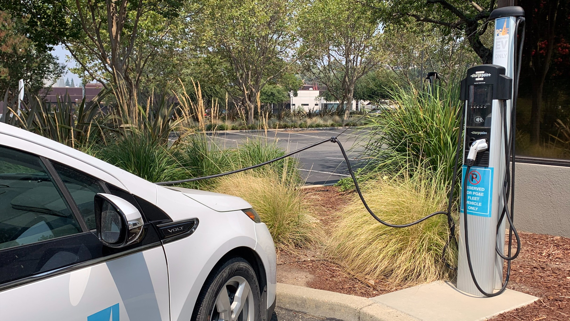 22 65 Ev Stock Photo 62c88902c876a