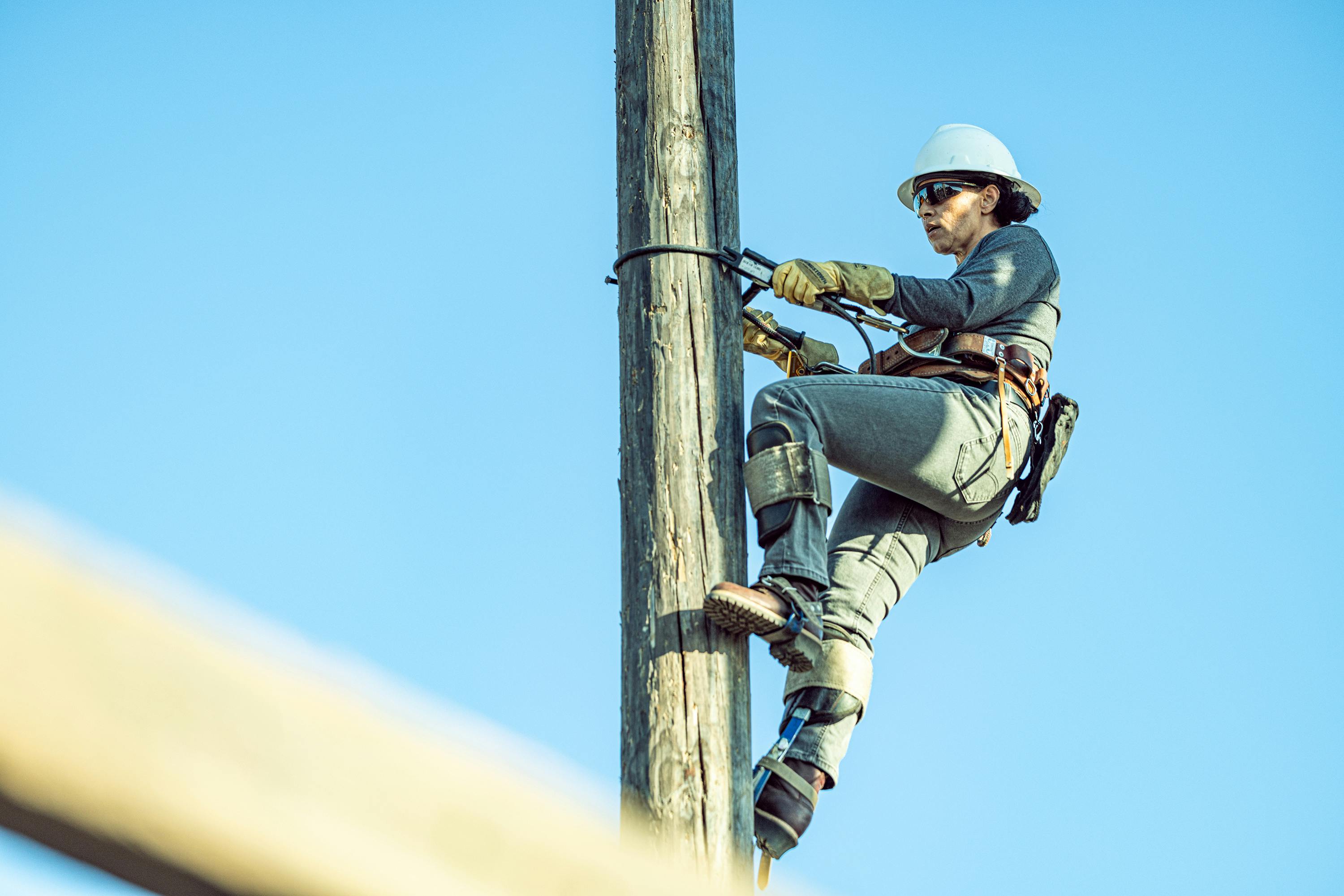 65eb3c2cc137d1001fb2c737 P2023013es Lineworkerscholarshipnicoletaylor0983