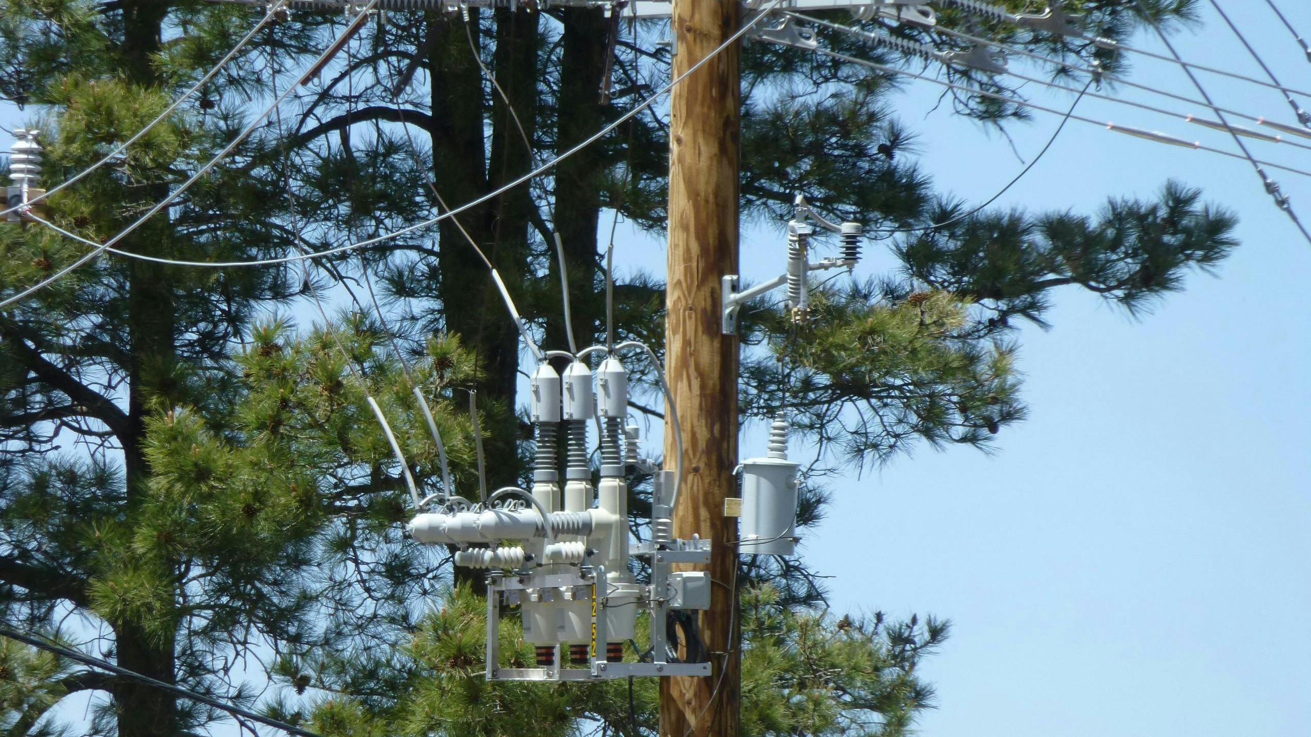 Protective devices like Viper-ST reclosers can coordinate easily with CLiP, as the protector is programmed to trigger at a customer-selected instantaneous current value.