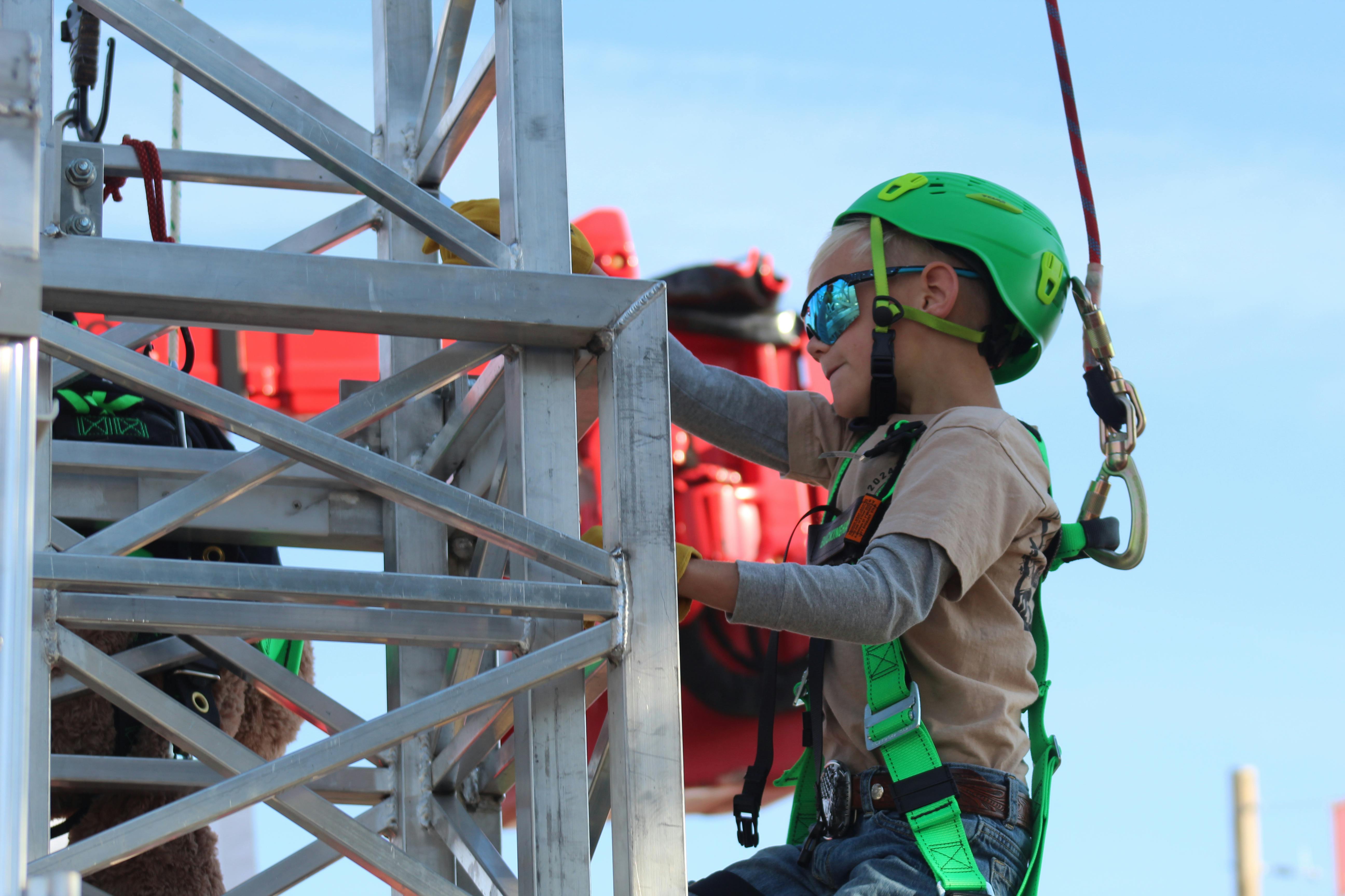 67166acfe078f933511308f5 Kidrodeo1