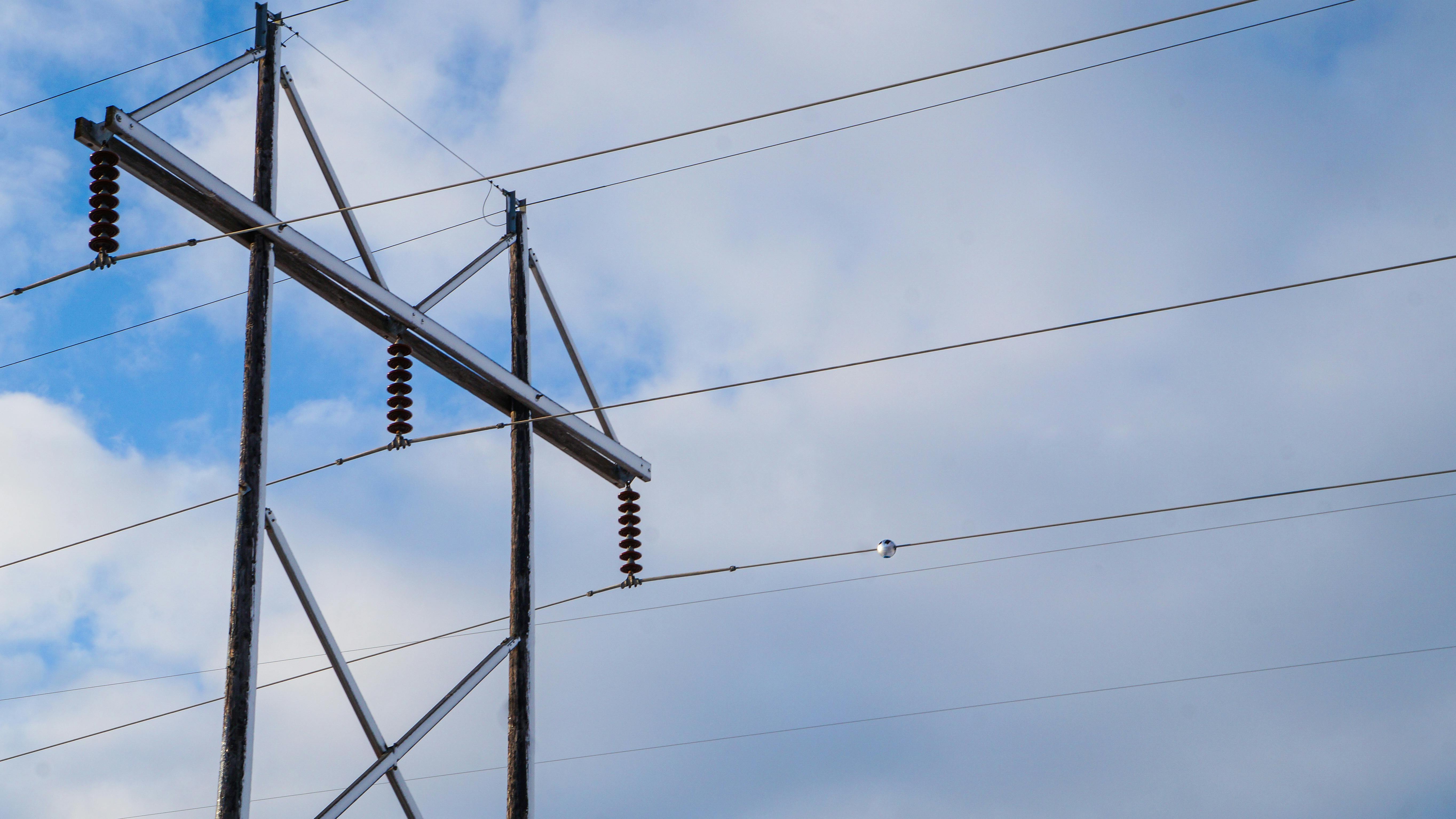 Heimdall Power&rsquo;s DLR sensors&mdash;the Neuron&mdash;measure and account for all the heating and cooling factors that determine the true line rating.