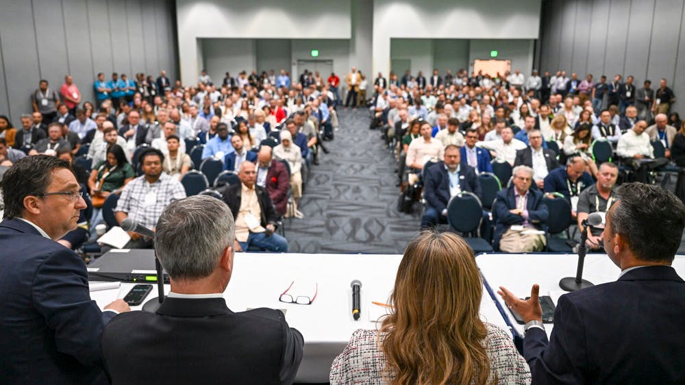 This year&rsquo;s program consists of super sessions, technical panel sessions, poster sessions, educational tracks, tutorials, plain talk courses, stage presentations, continuing education and professional development.