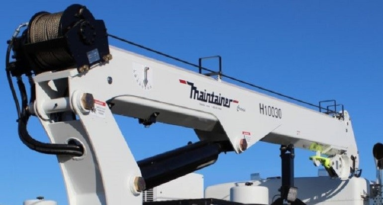 Maintainer crane