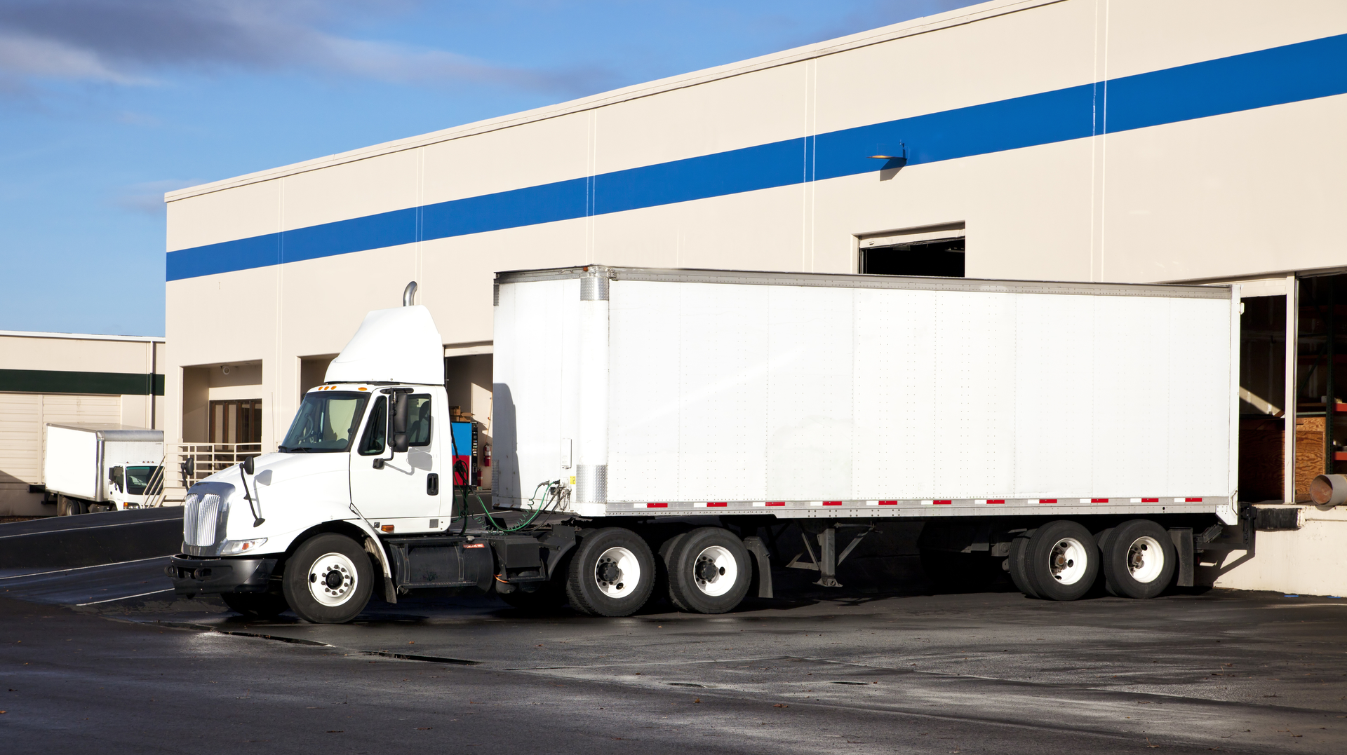 Dreamstime L 17012935