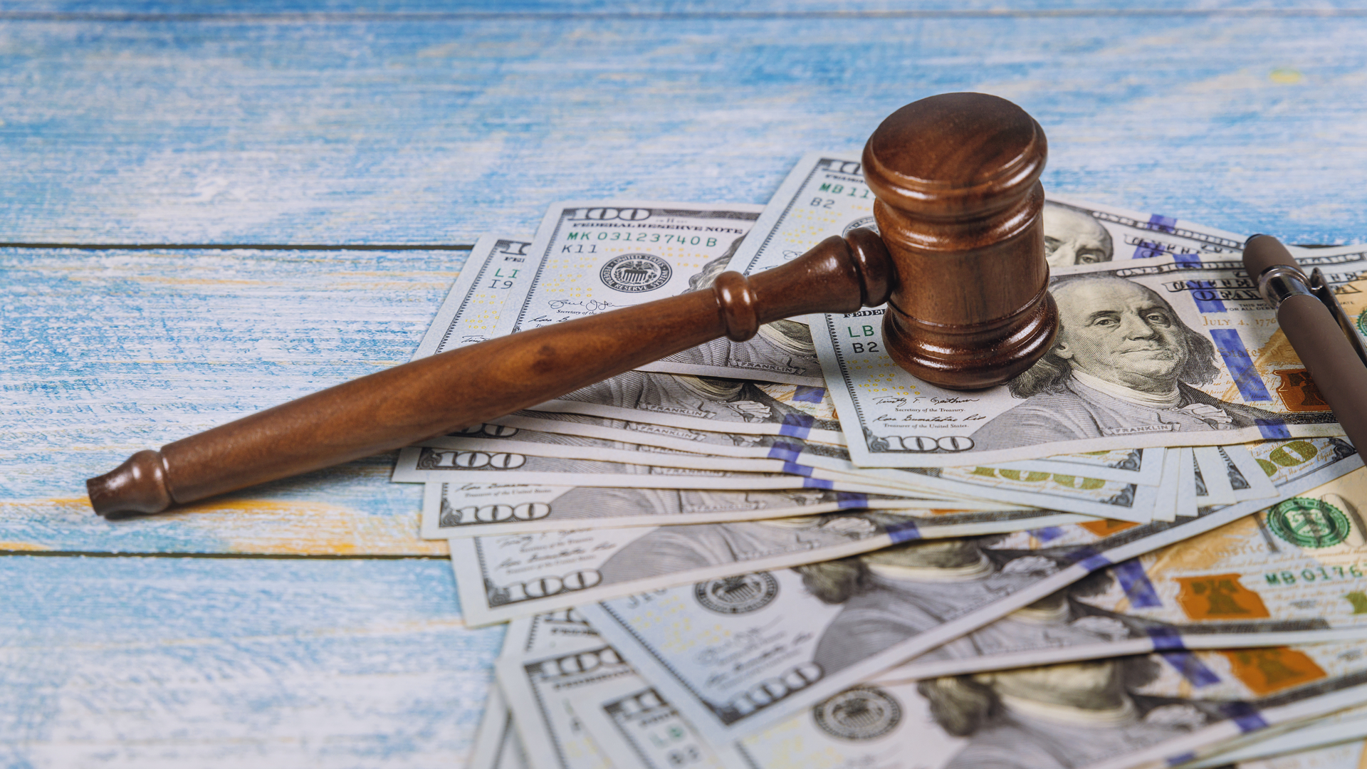 Dreamstime L 155603546 Gavel