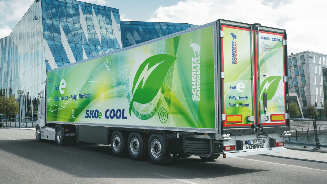 Schmitz Cargobull is the first OEM with type approval for the fully-electric S.KOe COOL reefer semi-trailer with generator axle.
