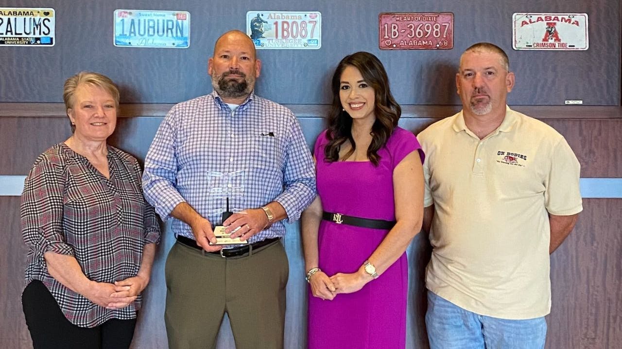 671bd928119a51be38970837 Ox Bodies Moty