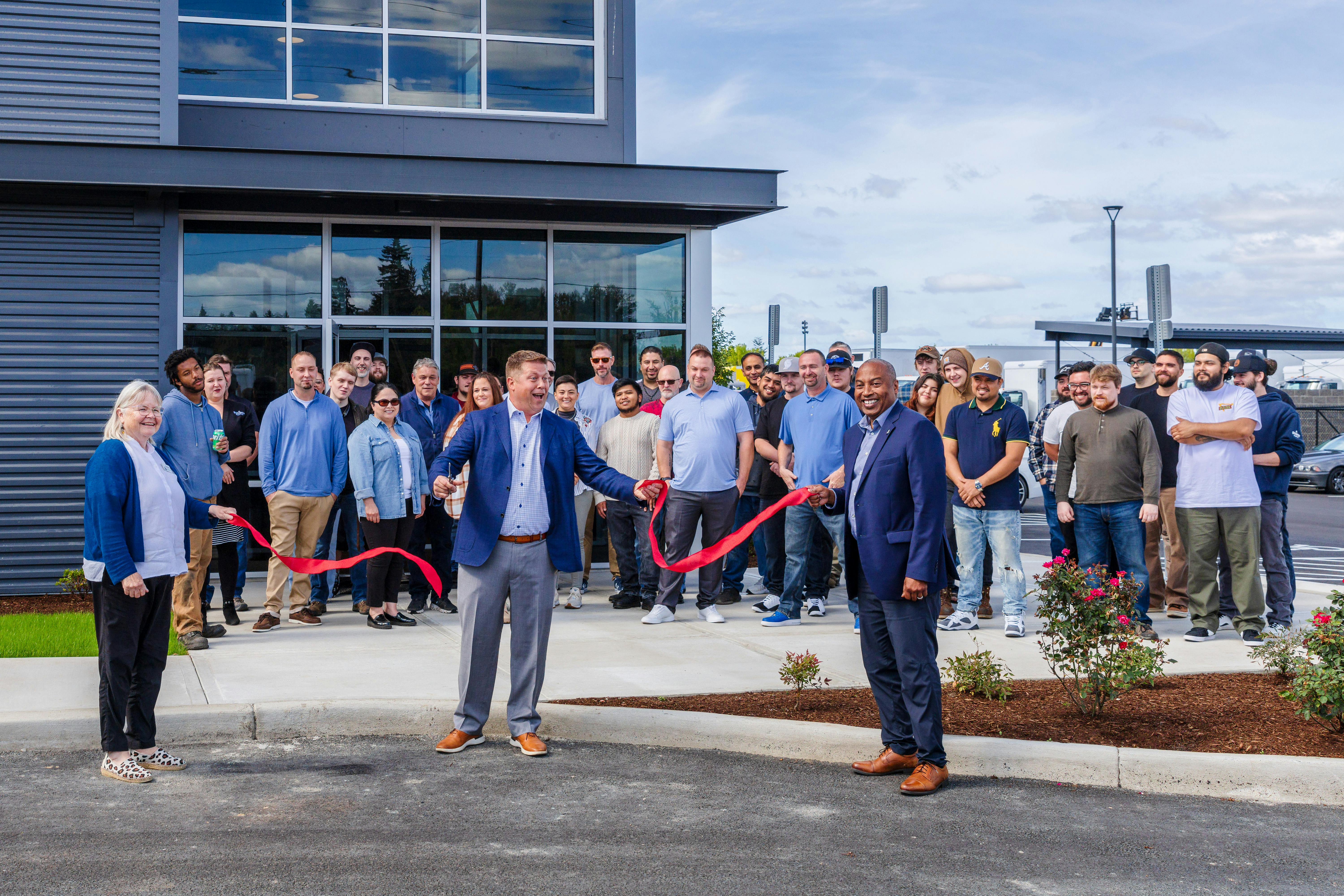 summit_ribbon_cutting_074