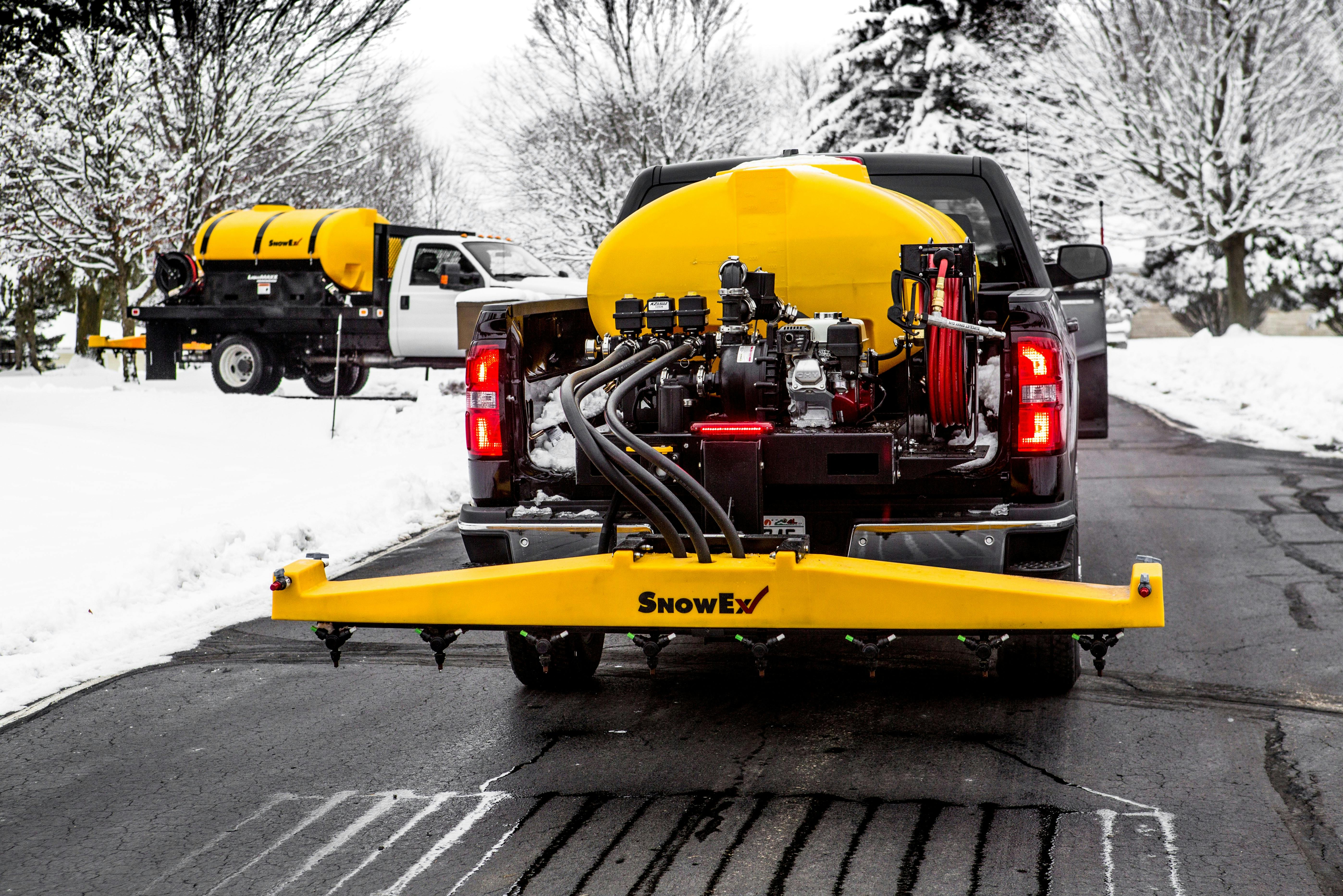 688b71b75faa43fdd32bda76 Snowex Liqui Maxx Liquid Sprayer