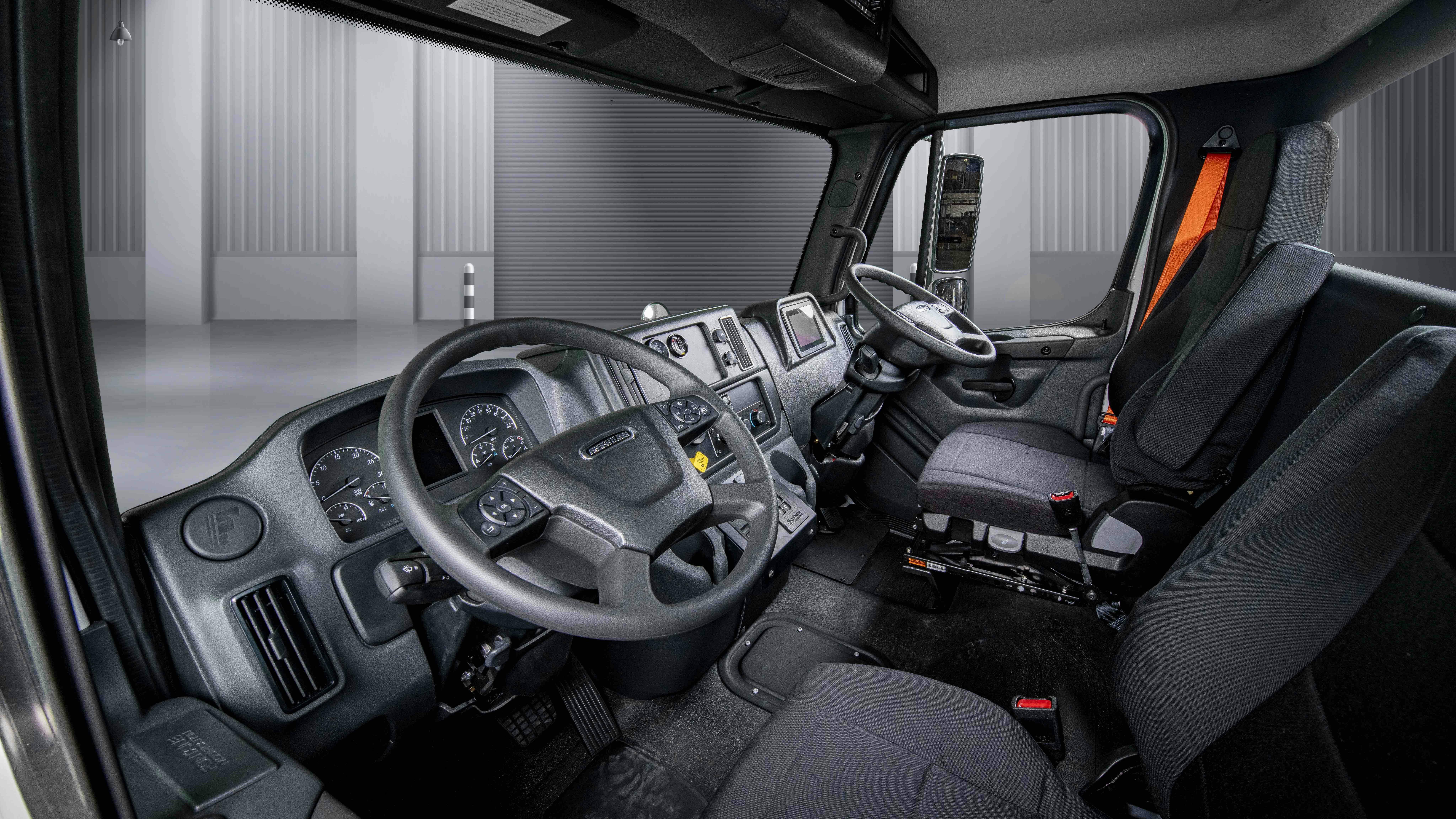 Fontaine M2 Freightliner dual drive conversion