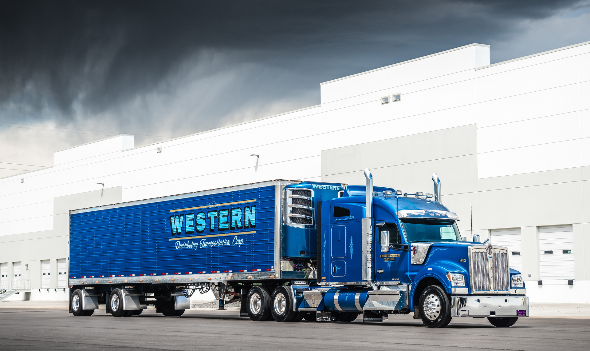 Kenworth W990 Is Winning Over Western Distributing Drivers | American ...