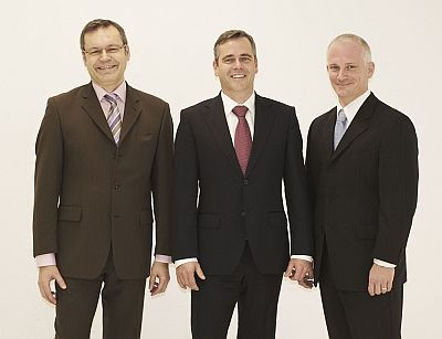 Professor Thomas Wiegand, Dr. Detlev Marpe, and Dr. Heiko Schwarz accepted the Karl Heinz Beckurts Award for contributing to the development of the international H.264/MPEG-4 Advanced Video Coding (AVC) standard for video compression