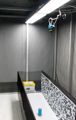 The team mounted a MotionBLITZ EoSens Cube6 above a wind tunnel with parallel vertical walls showing artificial 2D patterns. The randomized checkerboard serves as visual stimulus. The team mounted a MotionBLITZ EoSens Cube6 above a wind tunnel with parallel vertical walls showing artificial 2D patterns. The randomized checkerboard serves as visual stimulus.