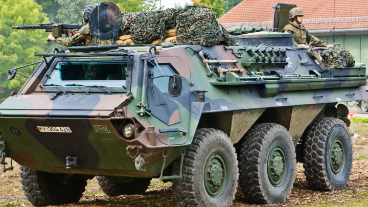 6x6 Armored Personnel Carrier 5de97e2e1d35a
