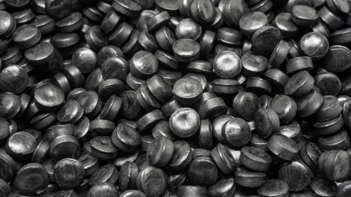 Figure 1: MWIR hyperspectral imaging overcomes the previously difficult challenge of sorting black plastics, enabling effective recycling.