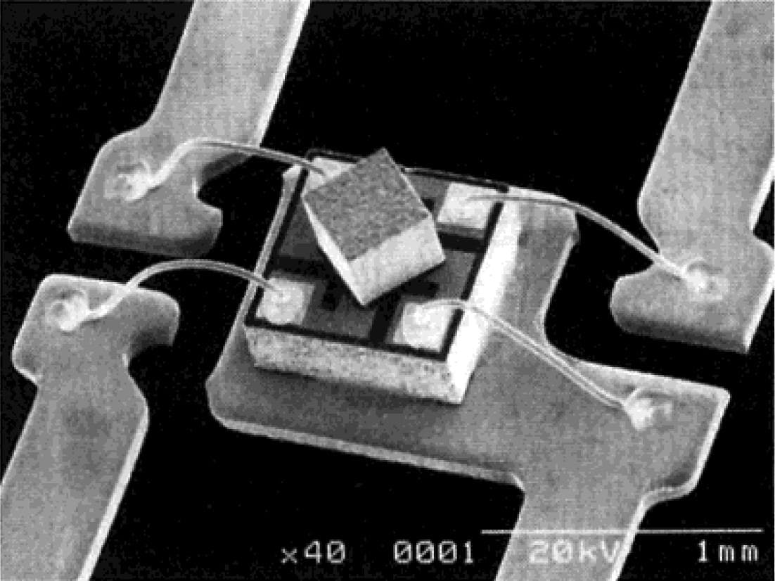 Internal structure of the thin film high sensitivity Hall element