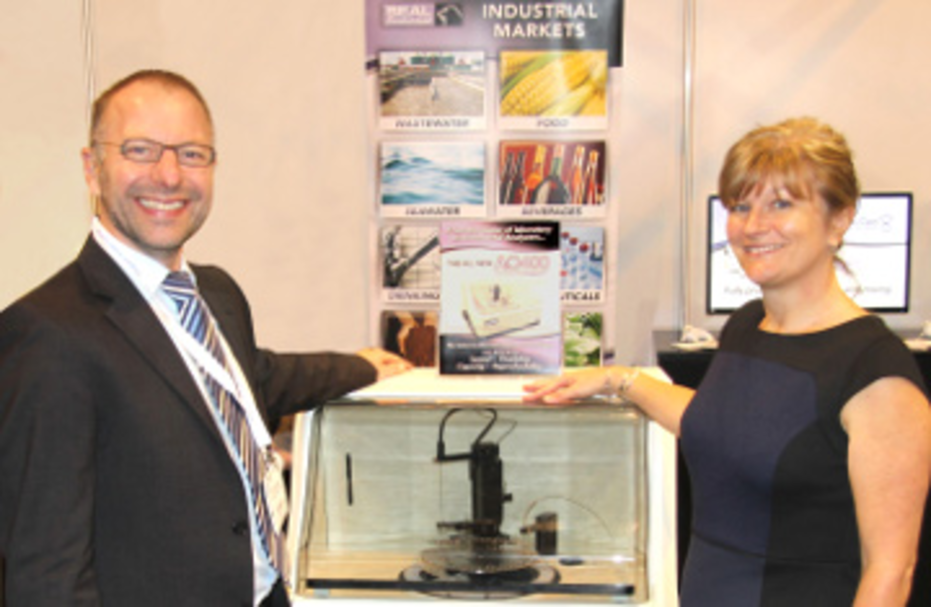 Jens_Caroline/Seal/ButtonwoodMarketingLimited