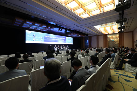 Content Dam Wwi Volume 31 Issue 5 Siww Crowd