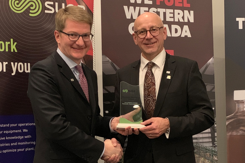 Kevin Cassidy, EVP, SUEZ &ndash; Water Technologies & Solutions (left) and Scott Banda, CEO, Federated Co-Operatives Limited (right). Image courtesy of Federated Co-operatives Limited&rsquo;s Co-op Refinery Complex (CRC).