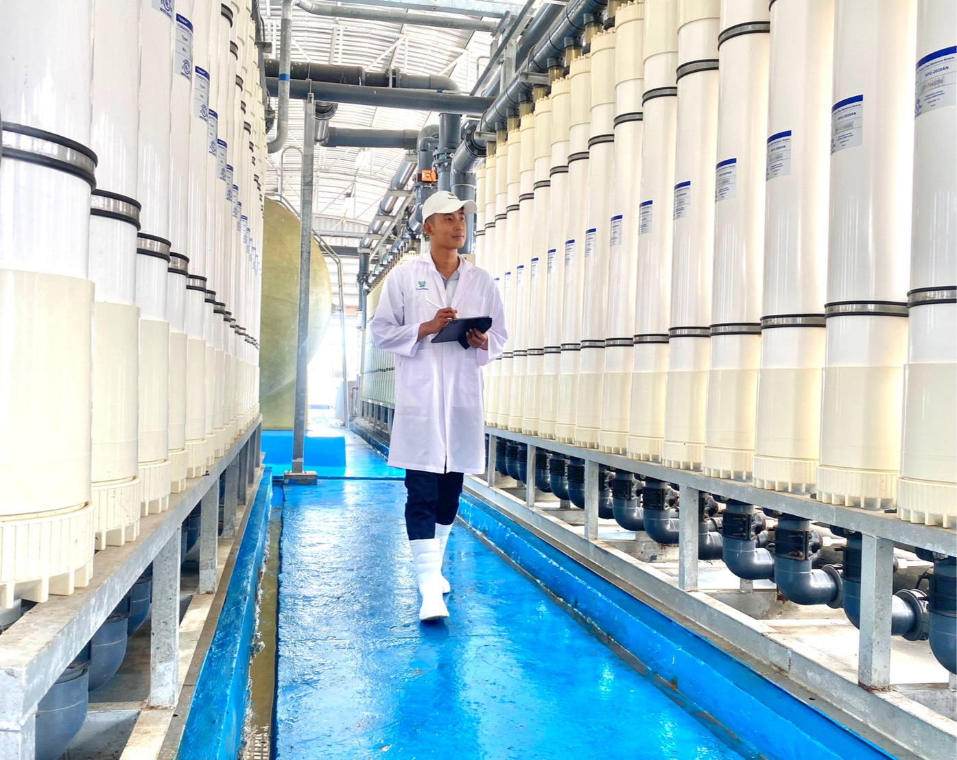 The water used in CP Foods' farming process is filtered by Ultra Filtration (UF) system from external sources and treated water, then it&rsquo;s recirculated to be used within the shrimp farms.