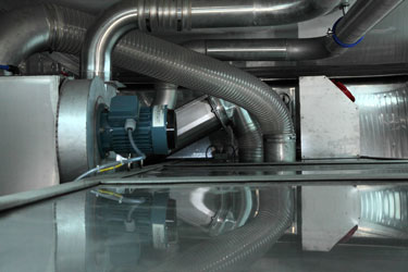 Content Dam Wwi Volume 31 Issue 3 Interior Of The Advetec Raptor Showing The Air Handling Module